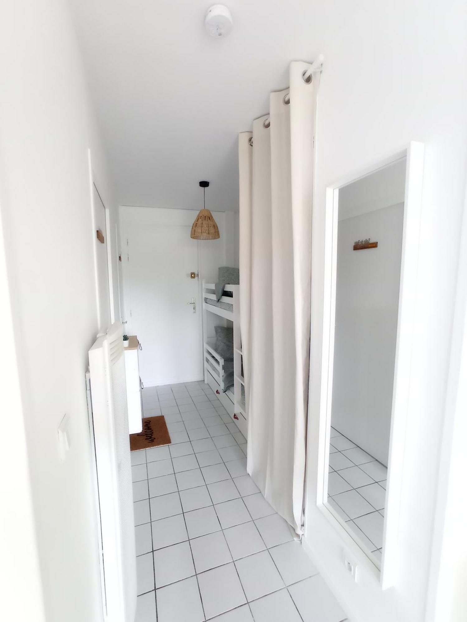 Cocon Moderne, Piscine, Parking, Proche Apartment